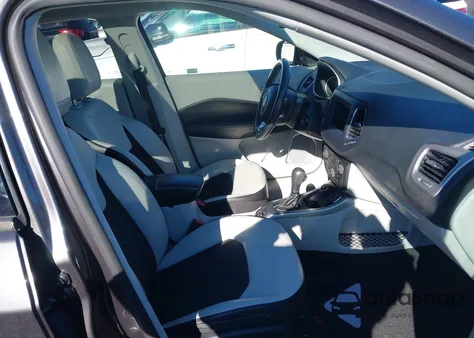 2020 Jeep Compass Sun And Safety 4X4 z USA, uszkodzony, nr VIN 3C4NJDBB5LT238894